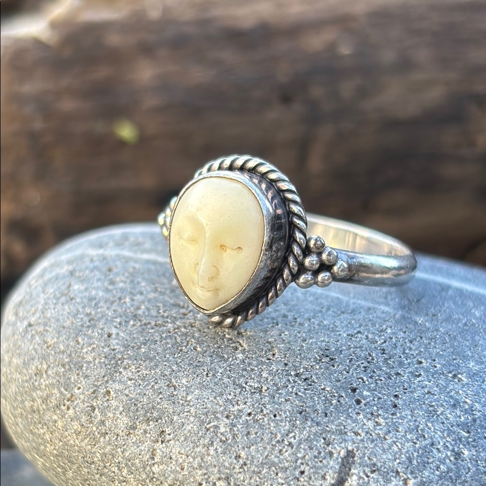 Silver and Cream Face Ring